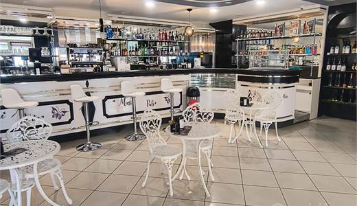 Commercial Premises / Showrooms for sale in Civita Castellana