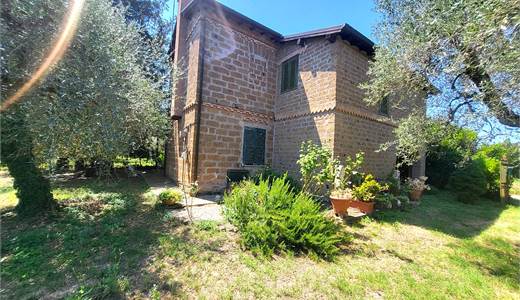 **Antico Casale Ristrutturato in Vendita **